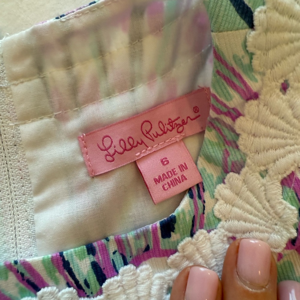 🌸 Lilly Pulitzer Girls Dress | Size 6 | Seashell Print - Picture 2 of 2